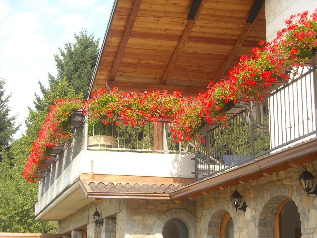 Hotel La Stella Delle Alpi Vico Canavese Exterior foto